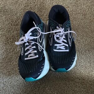 Brooks Women's Athletic Shoes - Black and Teal size 9 wide